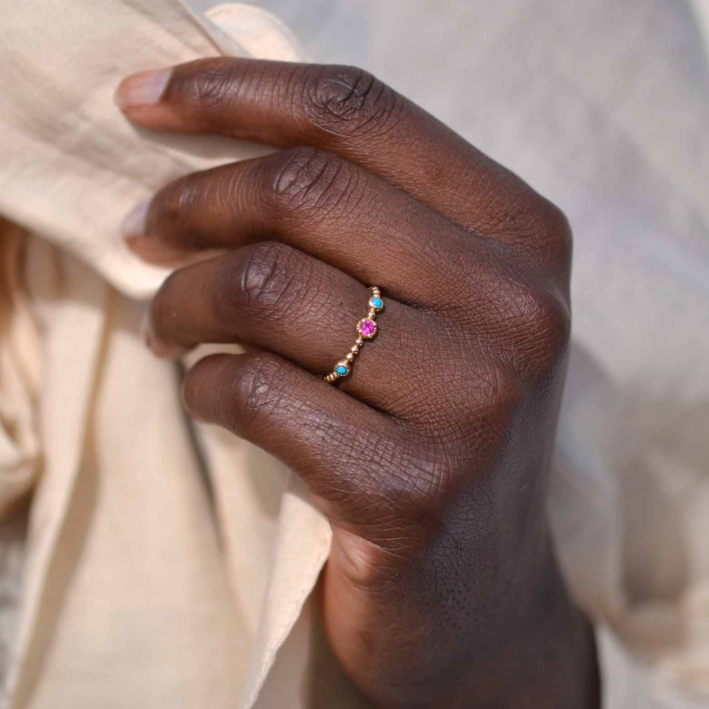 Bague fine Mélissa, Saphir rose & Turquoises